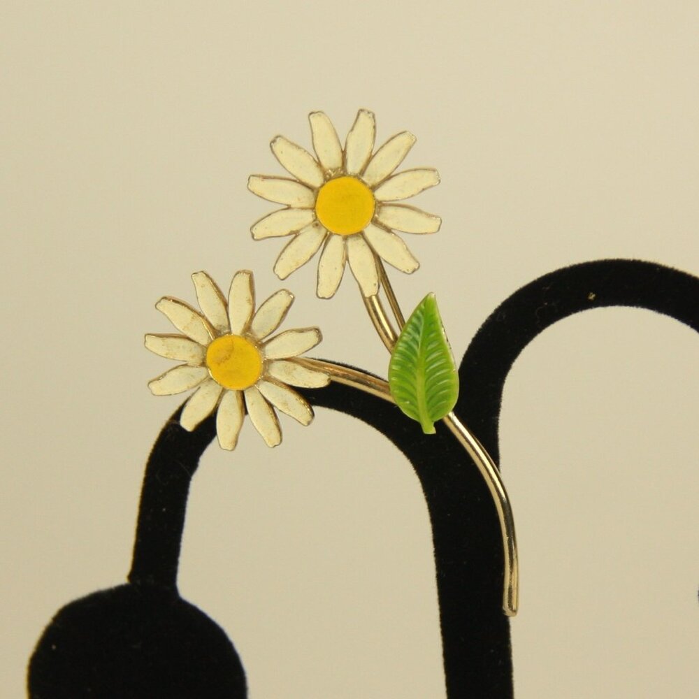Vintage Daisy Flower Brooch Pin Jewelry